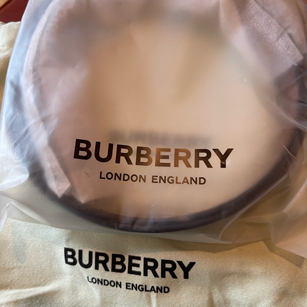 Exclusive luxury reversible Burberry women’s belt.